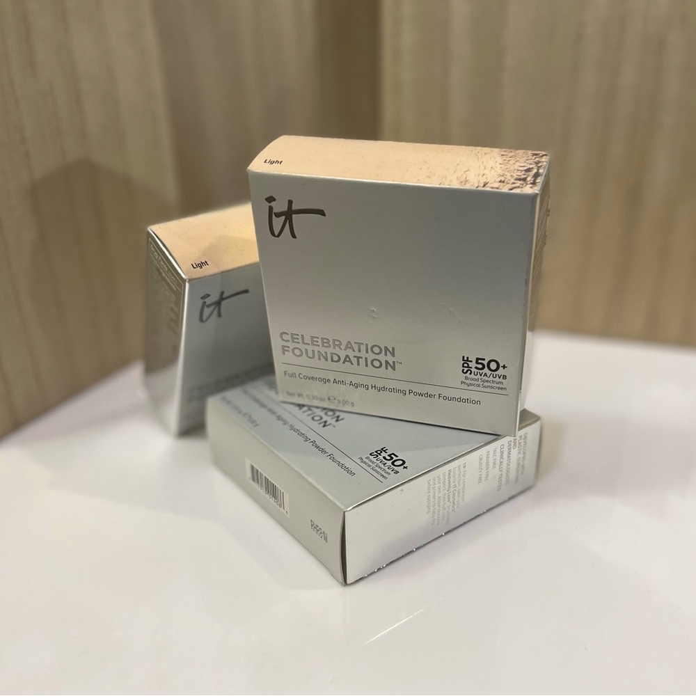🥧NWT🥧Foundation Light Tone🥧IT Cosmetics🥧SPF 50+ 🥧Anti-Aging Foundation - Picture 10 of 11